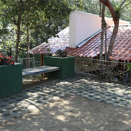 Hotel Senderos De Alux